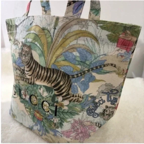 Gucci  Tiger Print shopping dust tote  bag - Picture 6 of 14